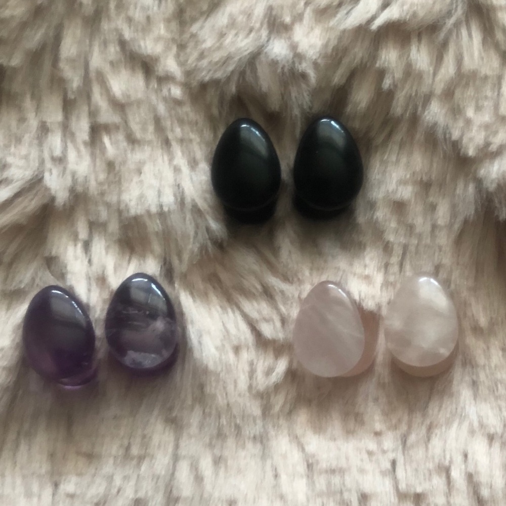 Set of 3️⃣ • Natural Crystal Teardrop Plugs ✨ 0g